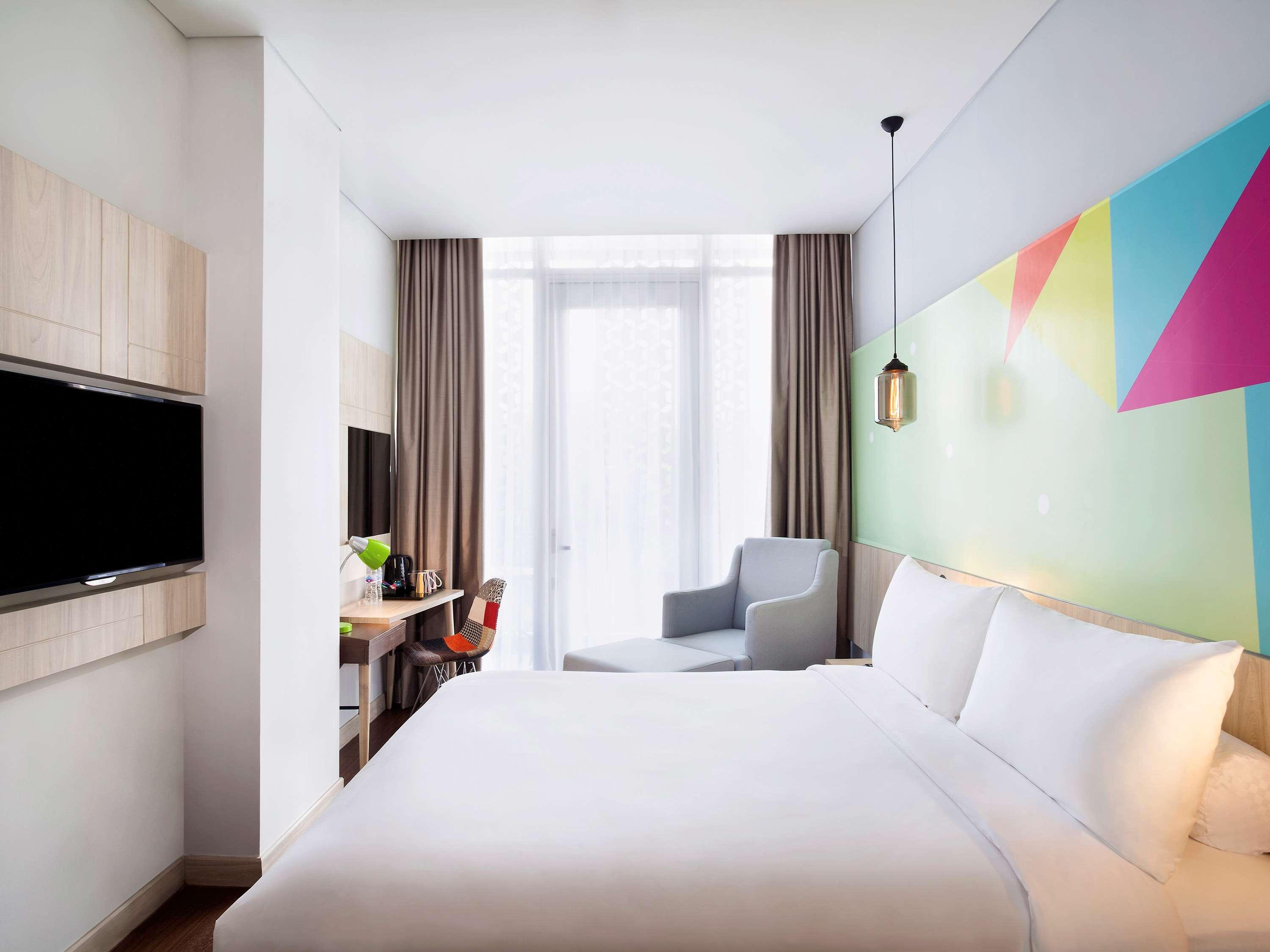 Ibis Styles Jakarta Sunter Exteriör bild