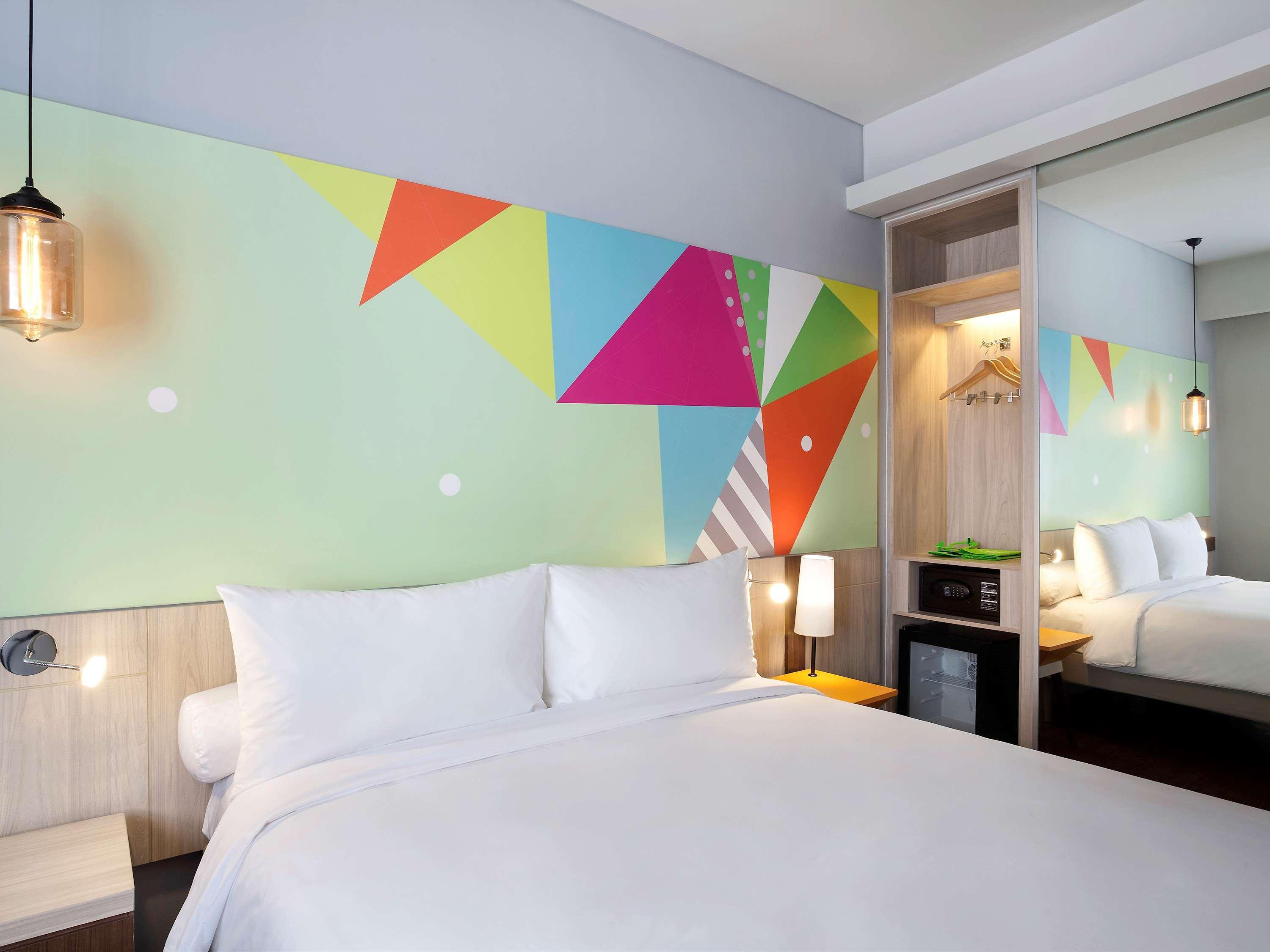 Ibis Styles Jakarta Sunter Exteriör bild